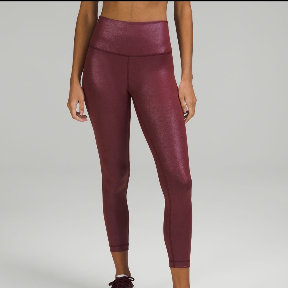 Wunder Train High Rise Tight 25” Radiate Foil Print Red Merlot. Size 4